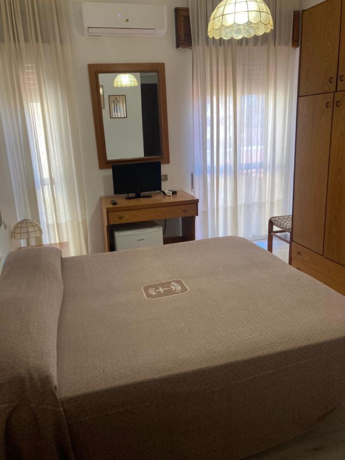 Hotel L'Ancora La Caletta Dış mekan fotoğraf