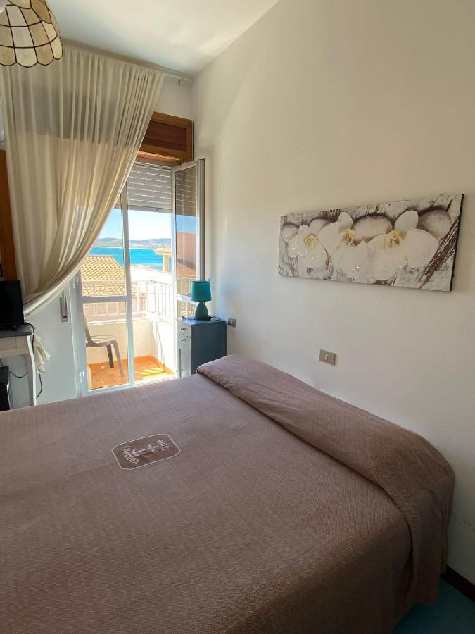 Hotel L'Ancora La Caletta Dış mekan fotoğraf